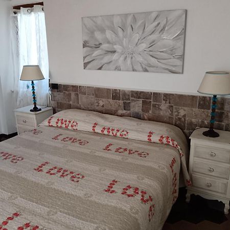 Le Travi Bed and Breakfast Sarzana Eksteriør billede